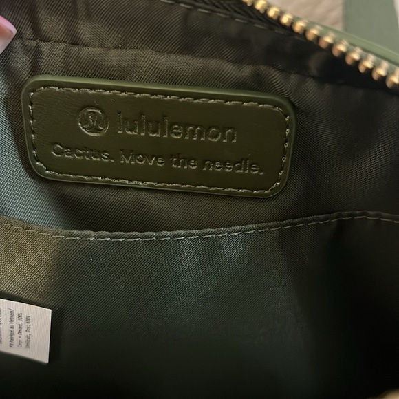 EUC Lululemon Everywhere Belt Bag Cactus Leather Alternative - Barack Green - Picture 7 of 8